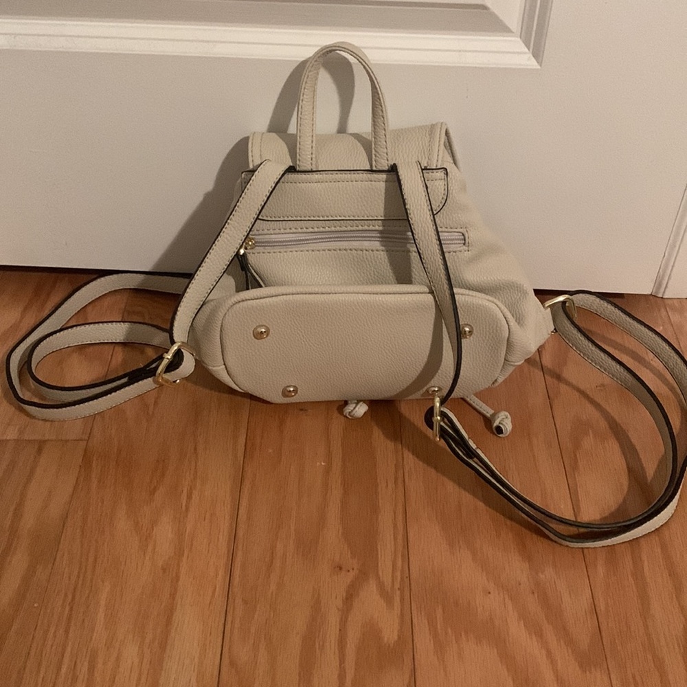 Backpack - Picture 2 of 3